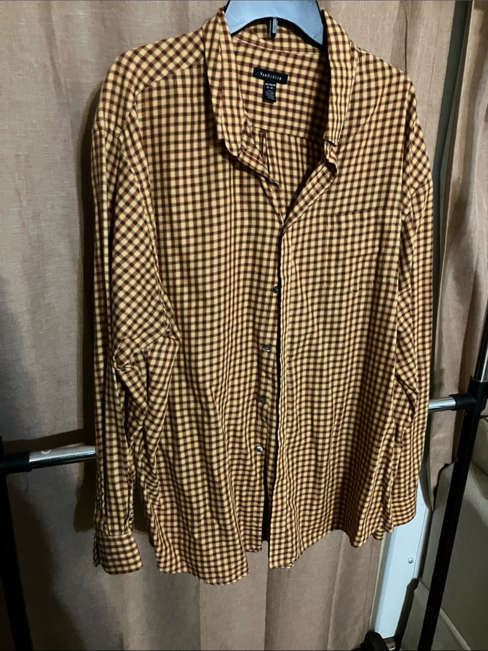 Van Heusen Men's Brown and Cream Gingham Button-Down Shirt